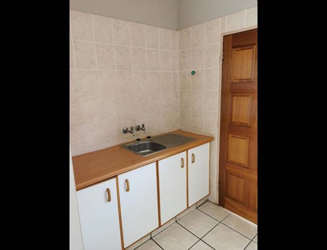 1 BEDROOM PROPERTY TO RENT IN DASSIE RAND